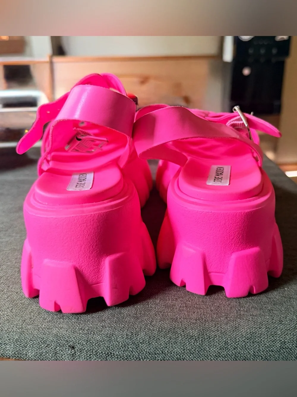 Steve Madden Neon Hot Pink Chunky Platform Sandals